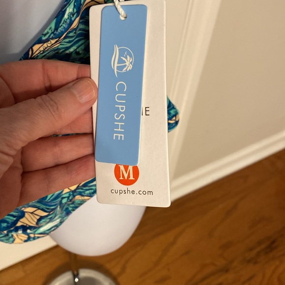 Cupshe One Piece Swimsuit - Picture 3 of 7